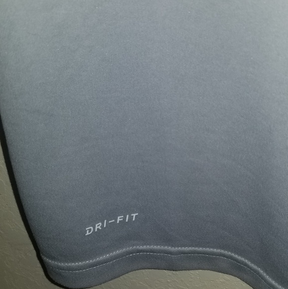 Nike shirt - Picture 5 of 5